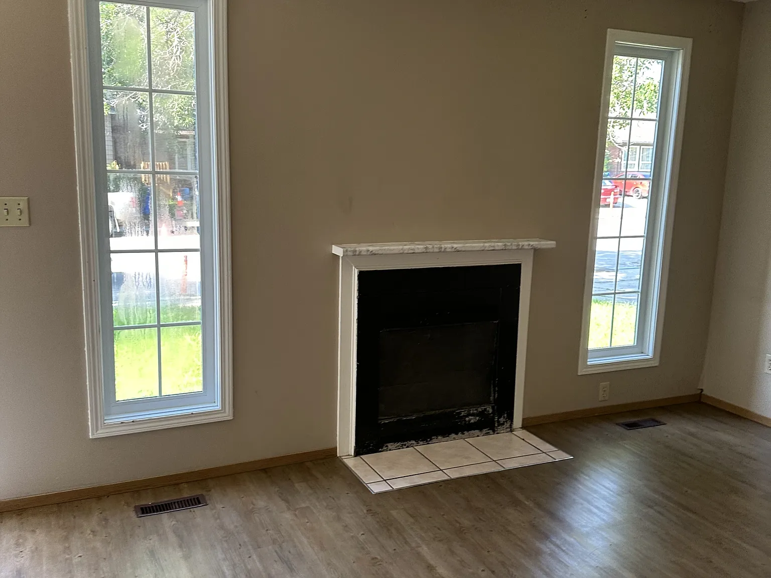 209 Thomson Ave — Photo 3