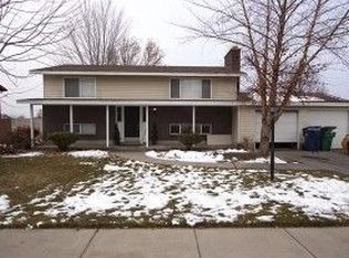 11294 S Sandy Gulch Rd, Sandy, UT 84094