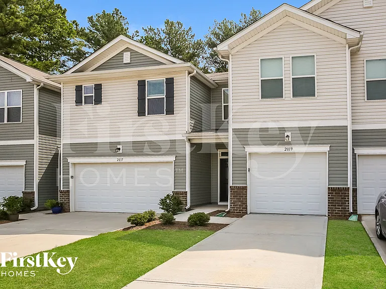 2019 Cypress Village Dr NW — Photo 2