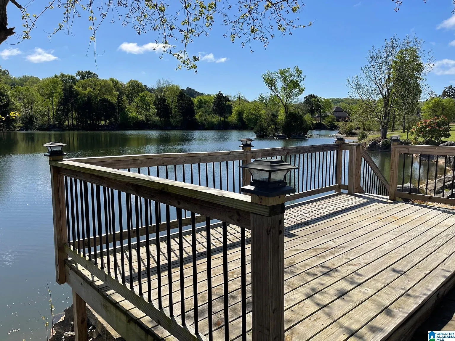 3 bed, 2.0 bath, $2,550 — Photo 1