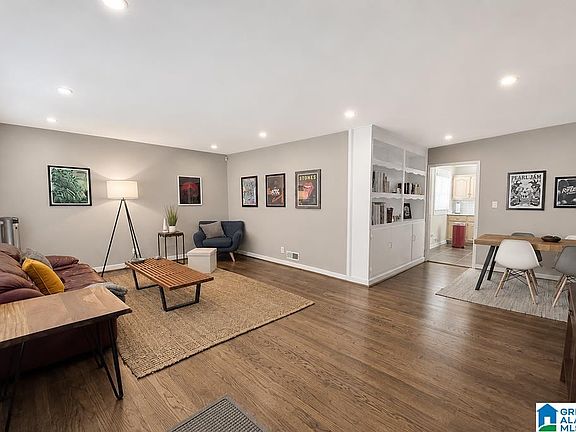 2nd image of 320 Rosewood St