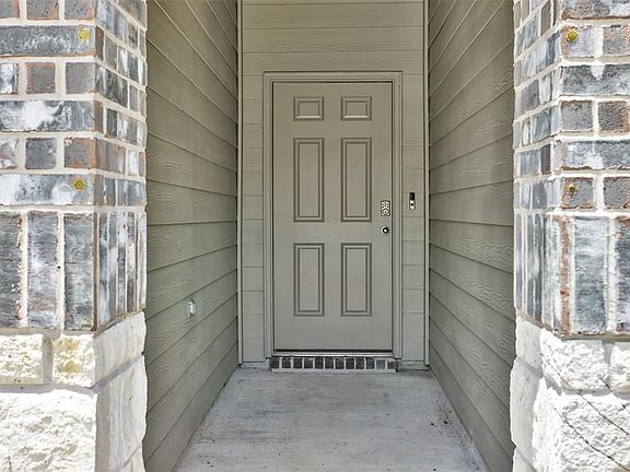 2nd image of 20807 Olive Leaf St