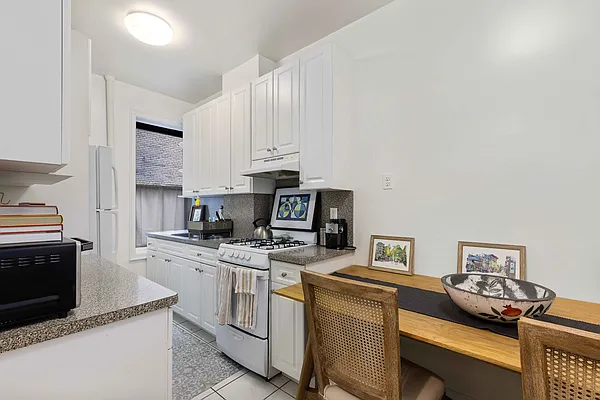 Rented by Balen Real Estate, LLC | media 7