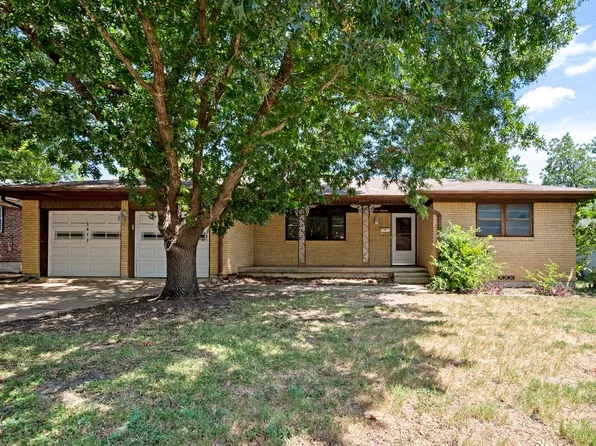 5413 Ira St, Haltom City, TX 76117