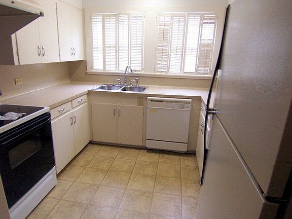 5th image of 1212 Sylvan Ave