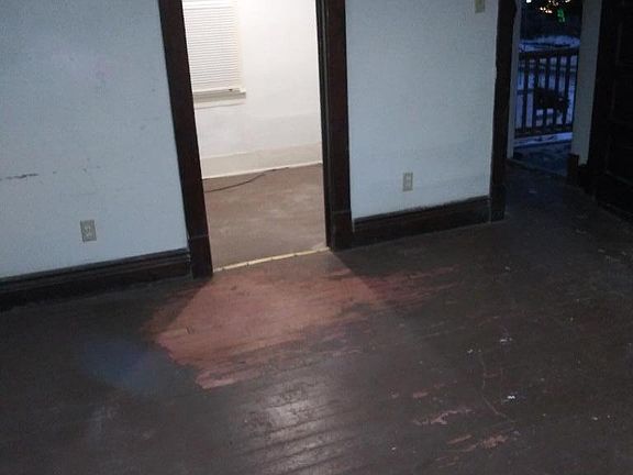 2nd image of 138 Peter St #2