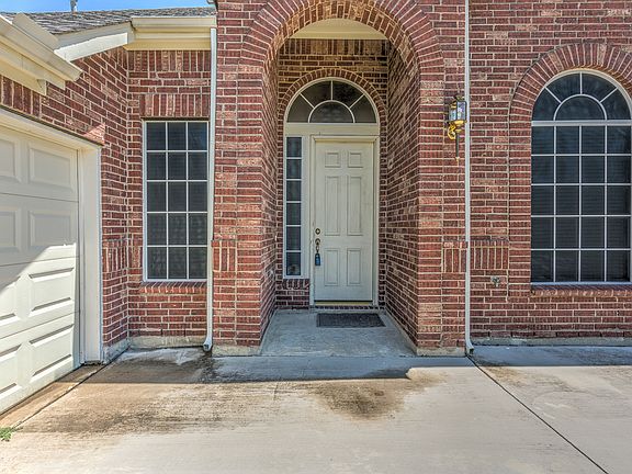 3rd image of 2406 Galway Dr