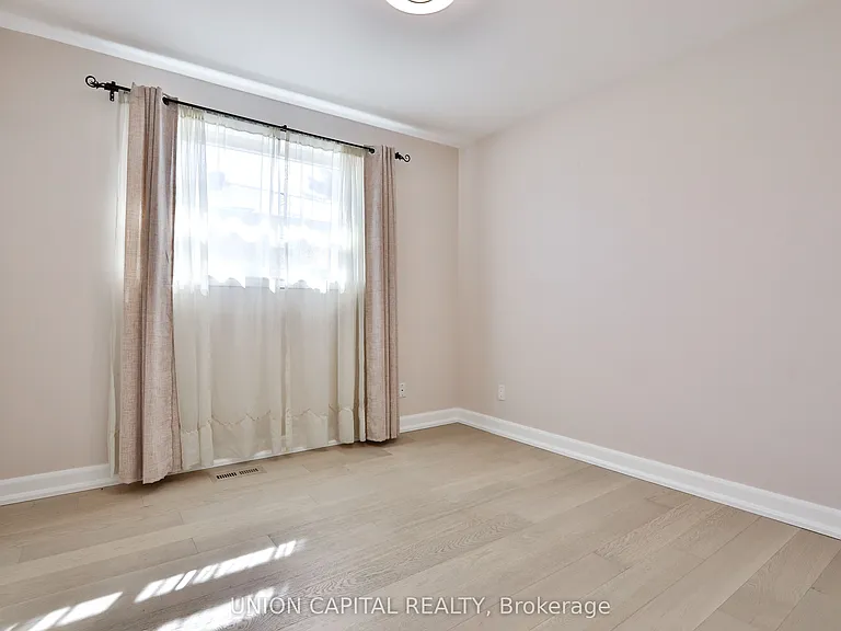 168 Old Sheppard Ave #MAIN — Photo 16