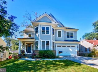 2002 Griffith Rd, Falls Church, VA 22043