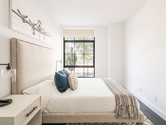 3rd image of 150 N 12th St APT 5F