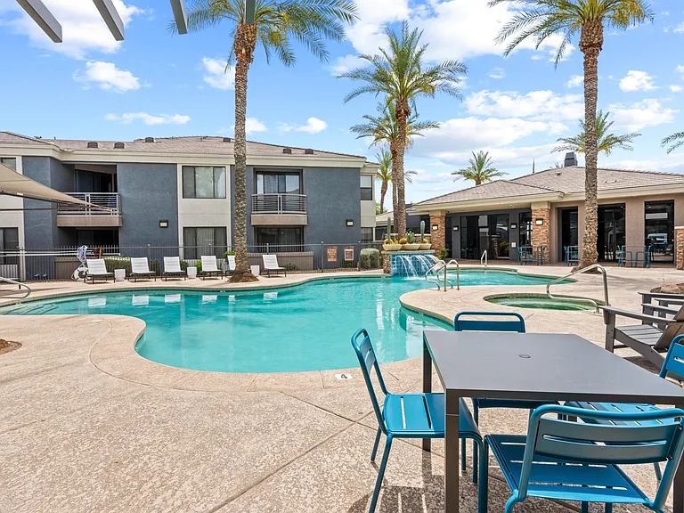 Pool-Side Dining Area at Element Deer Valley in Phoenix, AZ