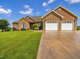171 Rosecliff Dr, Fall Branch, TN 37656