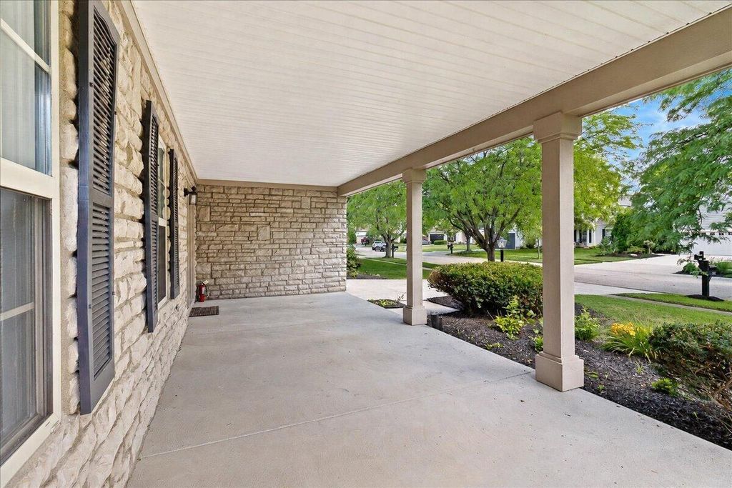 Apartment in Grove City, Franklin County - View 3