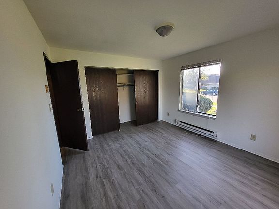 4th image of 1323 Meadowcreek Dr APT 101