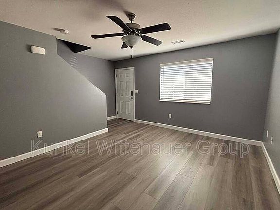 2nd image of 704 Fountain View Dr