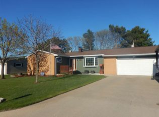 1111 S 20th St, Escanaba, MI 49829