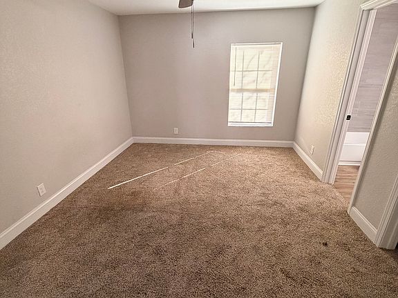 5th image of 3714 Garden Ln