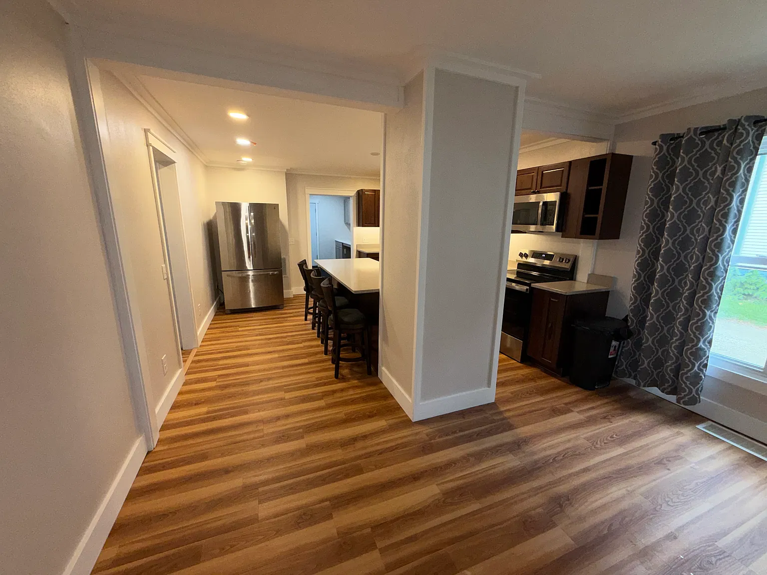 2 bed, 1300 sqft, $1,250 — Photo 2