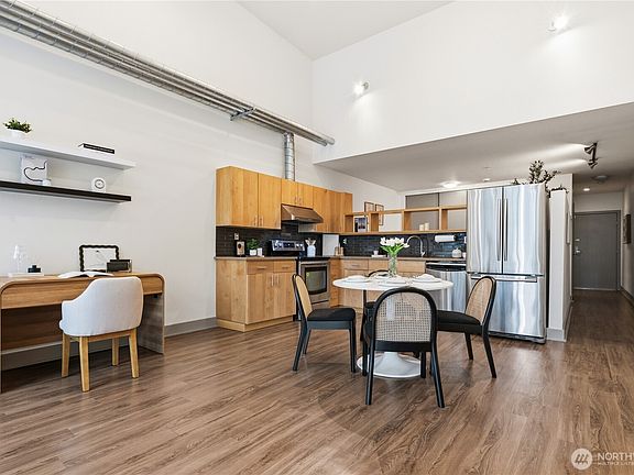 5th image of 2015 Terry Avenue #406