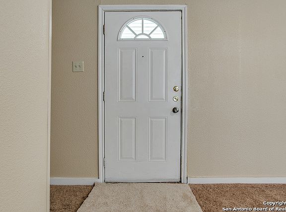 5th image of 6619 Tahoka St