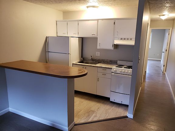 2nd image of 621 De Votie Ave APT 26