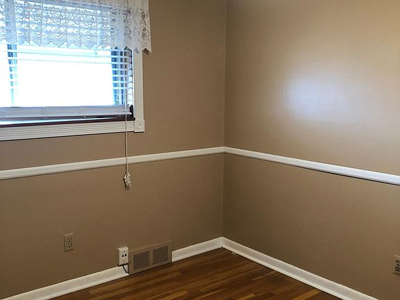 5th image of 29046 Tessmer Ct