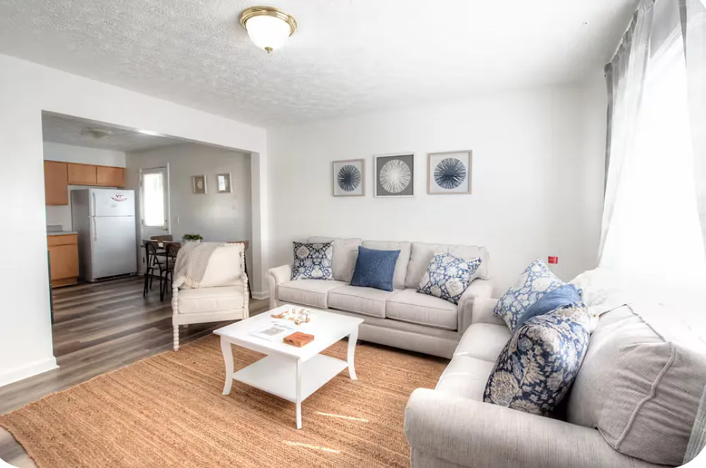 4 bed, 1800 sqft, $3,000 — Photo 1