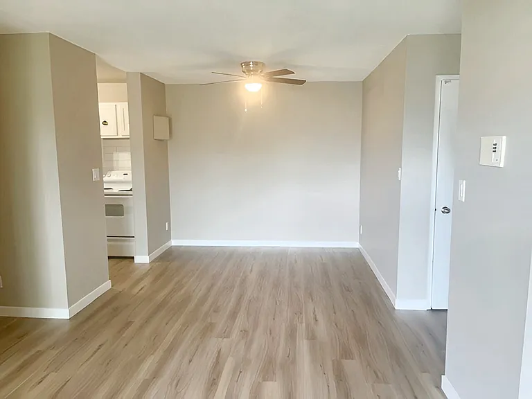 1174 Hooke Rd NW — Photo 10