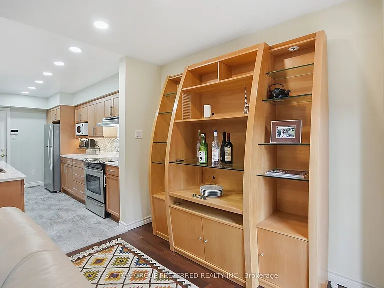 1500 Richmond St #17 — Photo 11