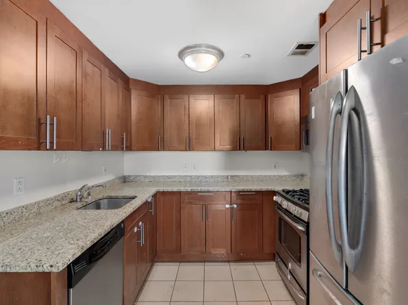 3536 Cambridge Avenue image 4 of 16