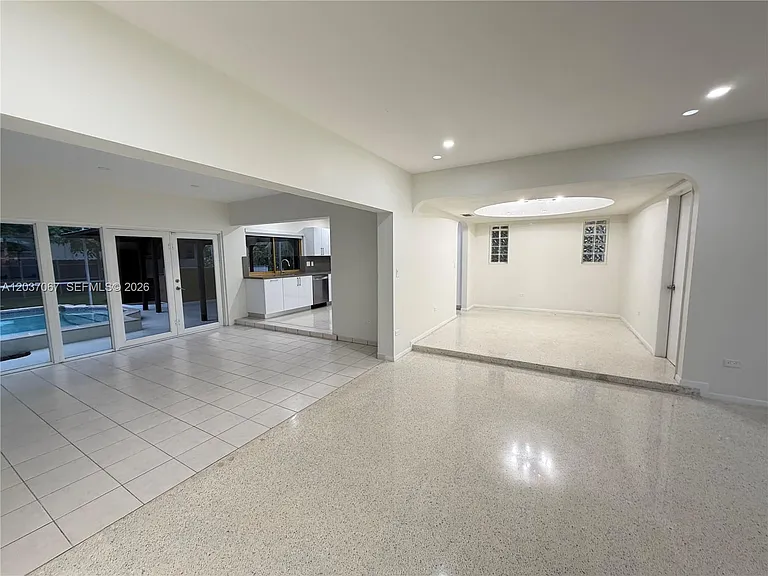 2134 SW 99th Ave — Photo 7