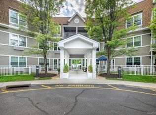 206 Sutton Drive, Mount Kisco, NY 10549