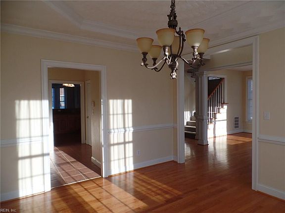 4th image of 124 Niblick Cir