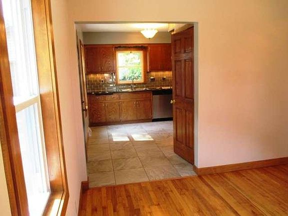 5th image of W165N8623 Dardis Ave