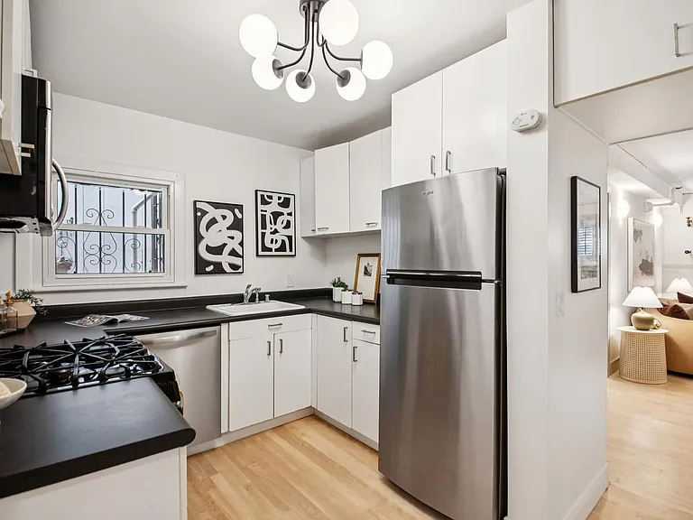 2051 Scott St #101 — Photo 14