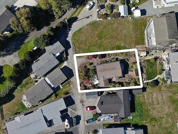 5th image of 5779 Menlo Beach Lane