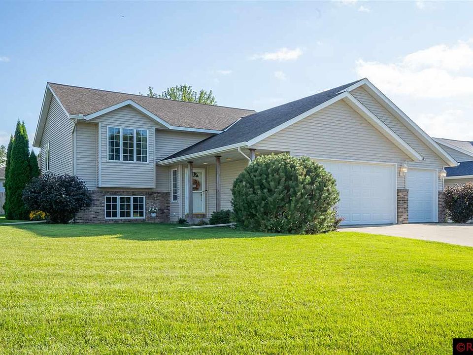 1st image of 101 Savanna Ln
