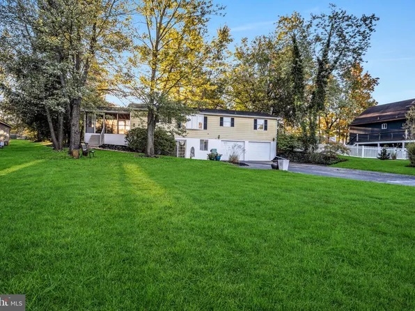 401 Lake Meade Dr, East Berlin, PA 17316