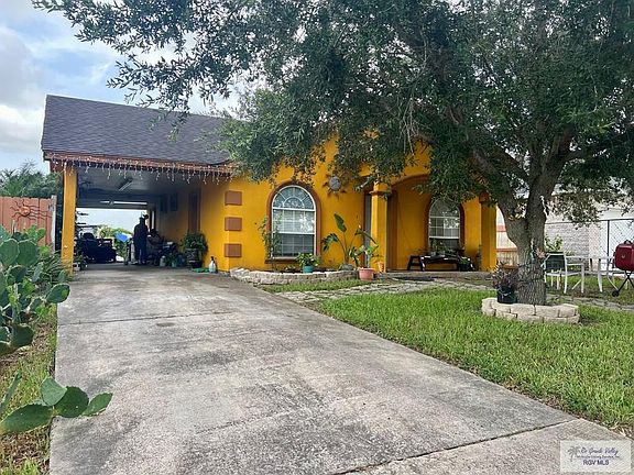 2nd image of 6702 Los Lobos Dr