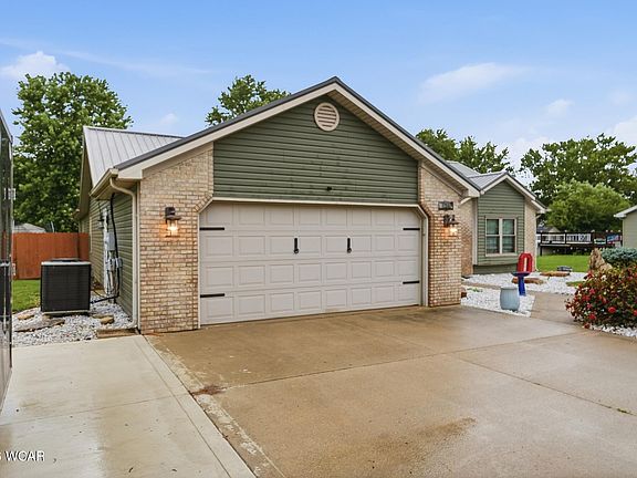 2nd image of 134 Dealey Dr