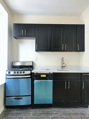 Rented by Crosstown Apartments NYC | media 15