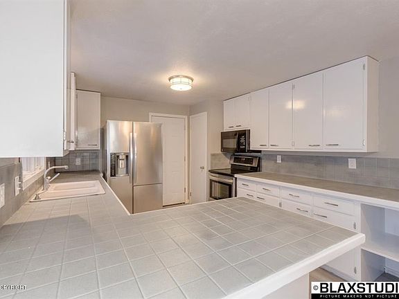 2nd image of 4540 Wood River Dr