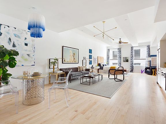 2nd image of 15 Broad St APT 1128
