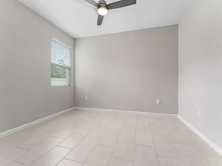 1434 Maddie Berry Ln — Photo 8