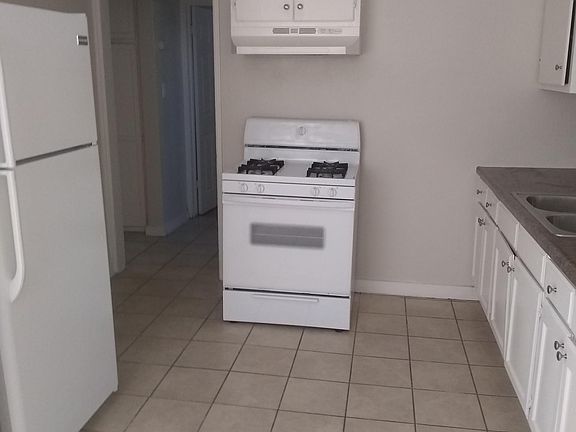 5th image of 253 1/2 E 15th St
