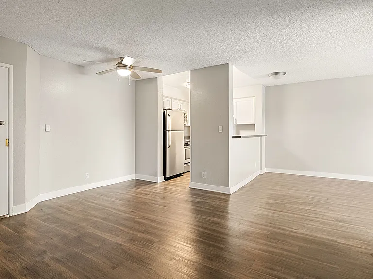 4250 Coldwater Canyon — Photo 8