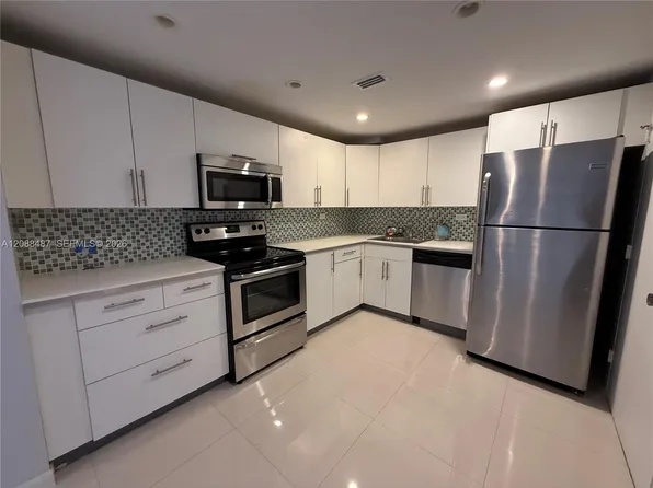 5555 Collins Ave, Miami Beach, FL
