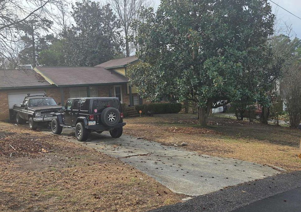 2nd image of 3762 Fairington Dr