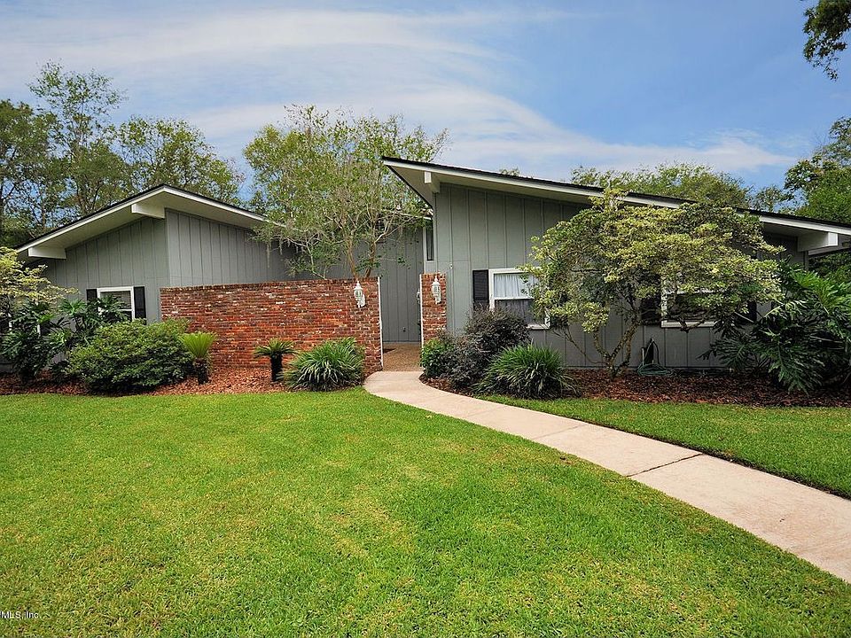 1st image of 10028 Lake Lamar Ct