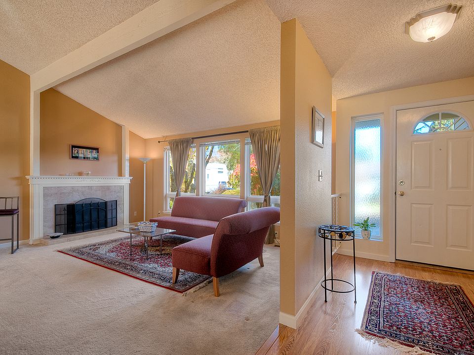 1st image of 12625 SE 75th Pl